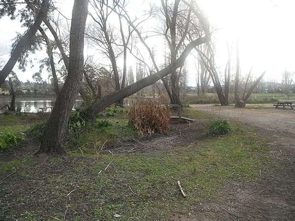 Kisses Lagoon main car park and public use area before the works.