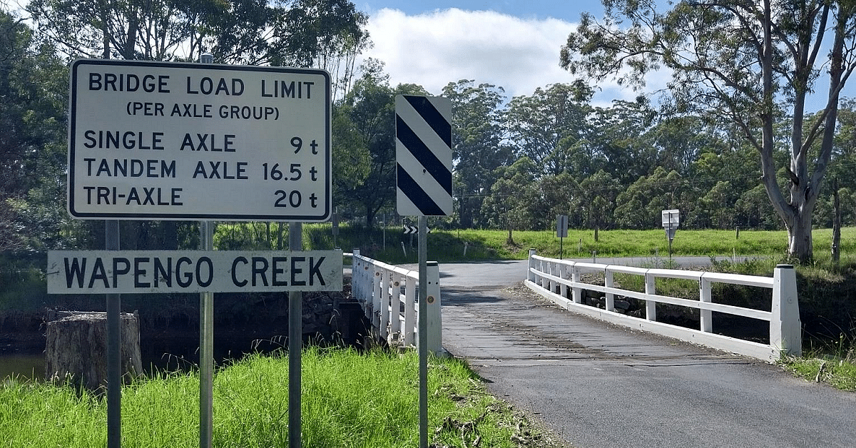 wapengo lake bridge with new load limits sign