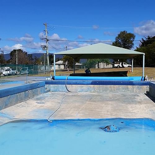 Bemboka pool paoint removal.