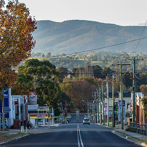 Bega north, Gipps Street looking down to clock.