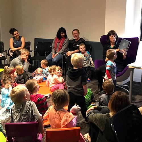 Linda from Tura Marrang Library reads a story for Book Week 2016.